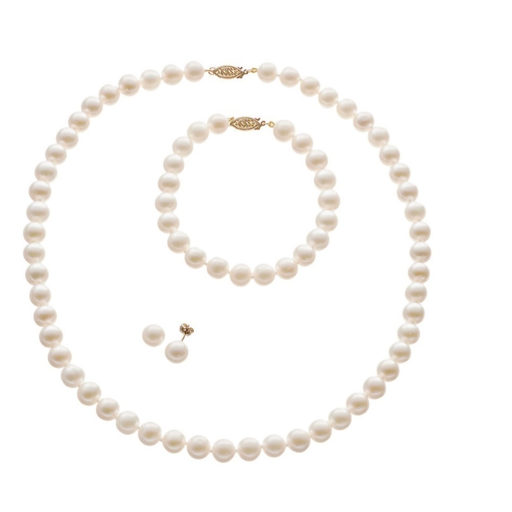 Freshwater Cultured Pearl 14k
Gold Necklace, Bracelet and Stud
Earring Set 💲575